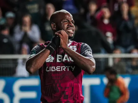 Javon East en problemas: lo echaron de Saprissa y puede quedarse sin nada