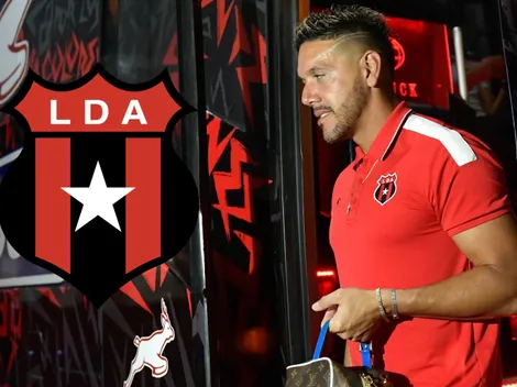 Figura impensada de Alajuelense defiende a Leo Moreira y enciende la polémica