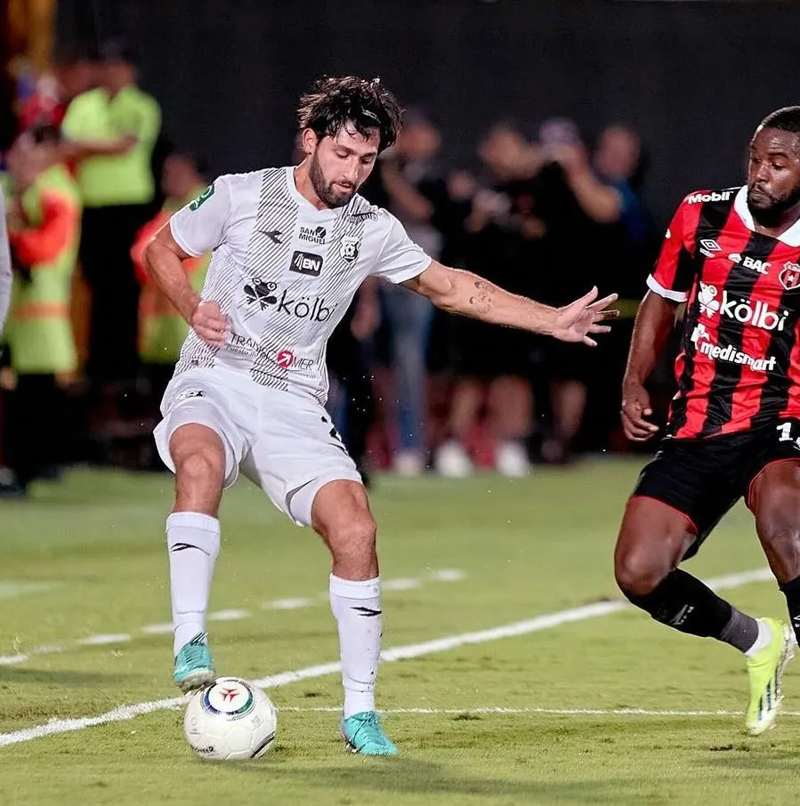 Aarón Salazar – Herediano