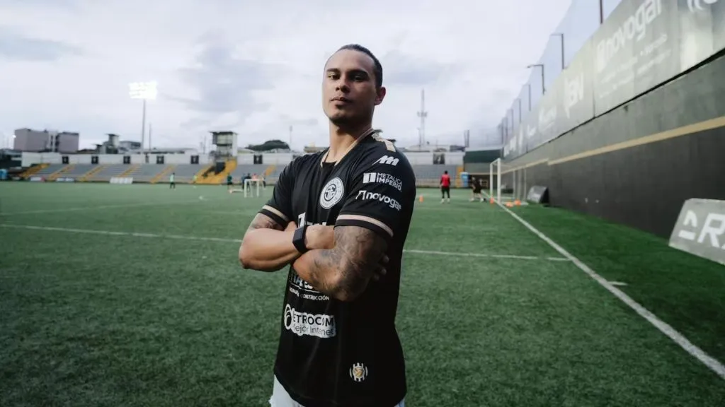 Youstin Salas es nuevo jugador del Sporting San José.