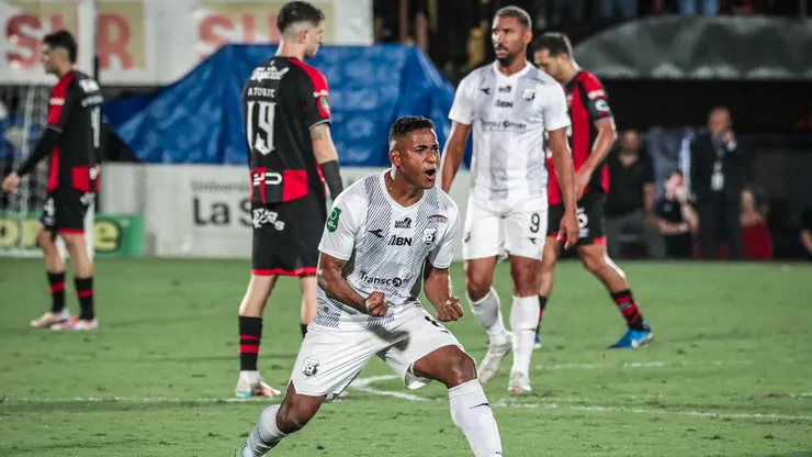 El Herediano de Allan Cruz ganó la 30 y hundió a Alajuelense.