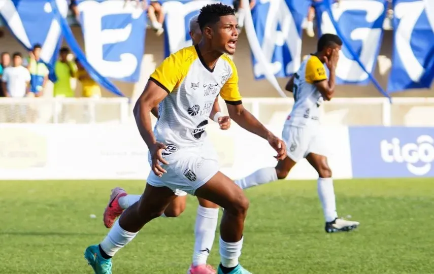 Davis Contreras – Independiente