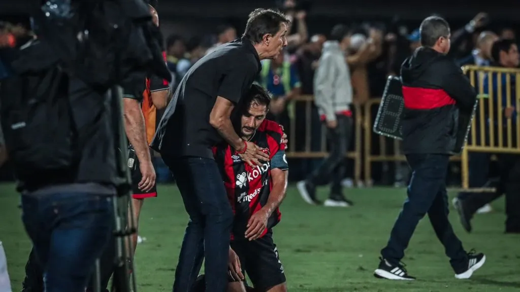 Celso Borges y Guimaraes encienden las alarmas en Alajuelense.
