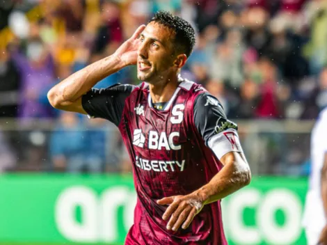 Decisión tomada: Mariano Torres regresa a Costa Rica para comunicarle su futuro a Saprissa