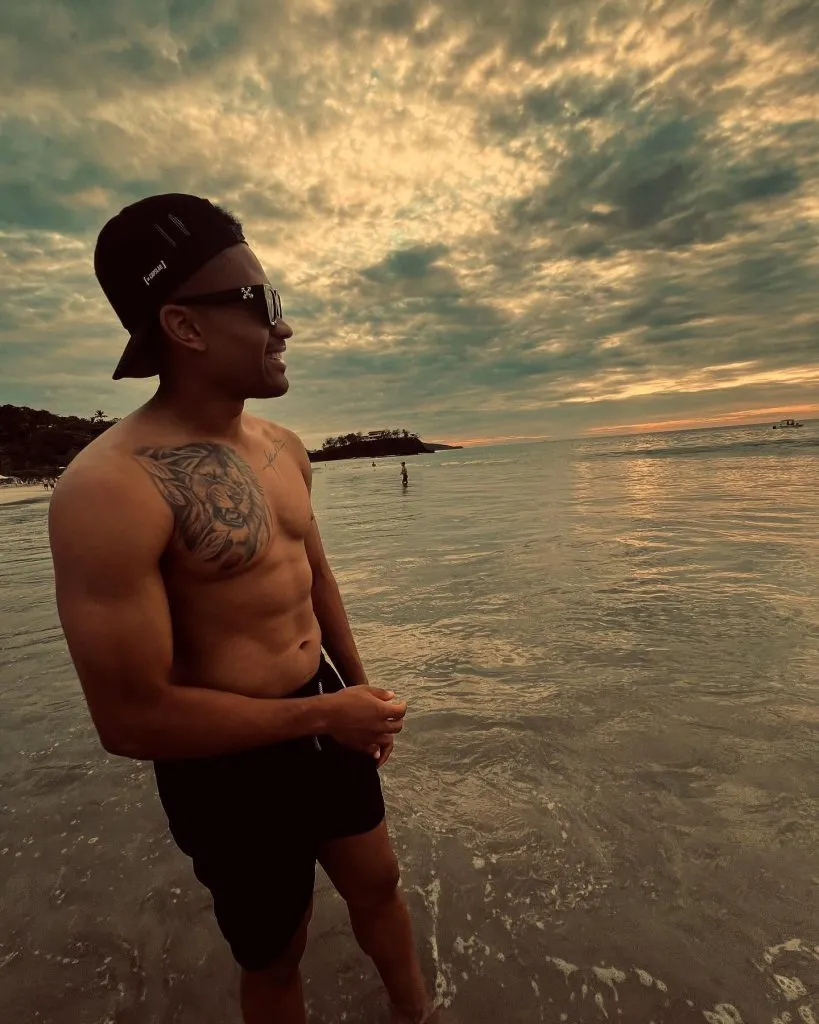 Ian Lawrence disfruta de sus vacaciones (Instagram).