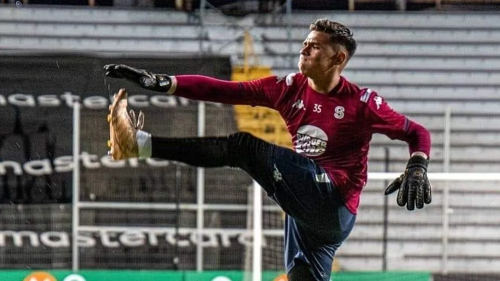 Dylan Carvajal jugará en Belice.