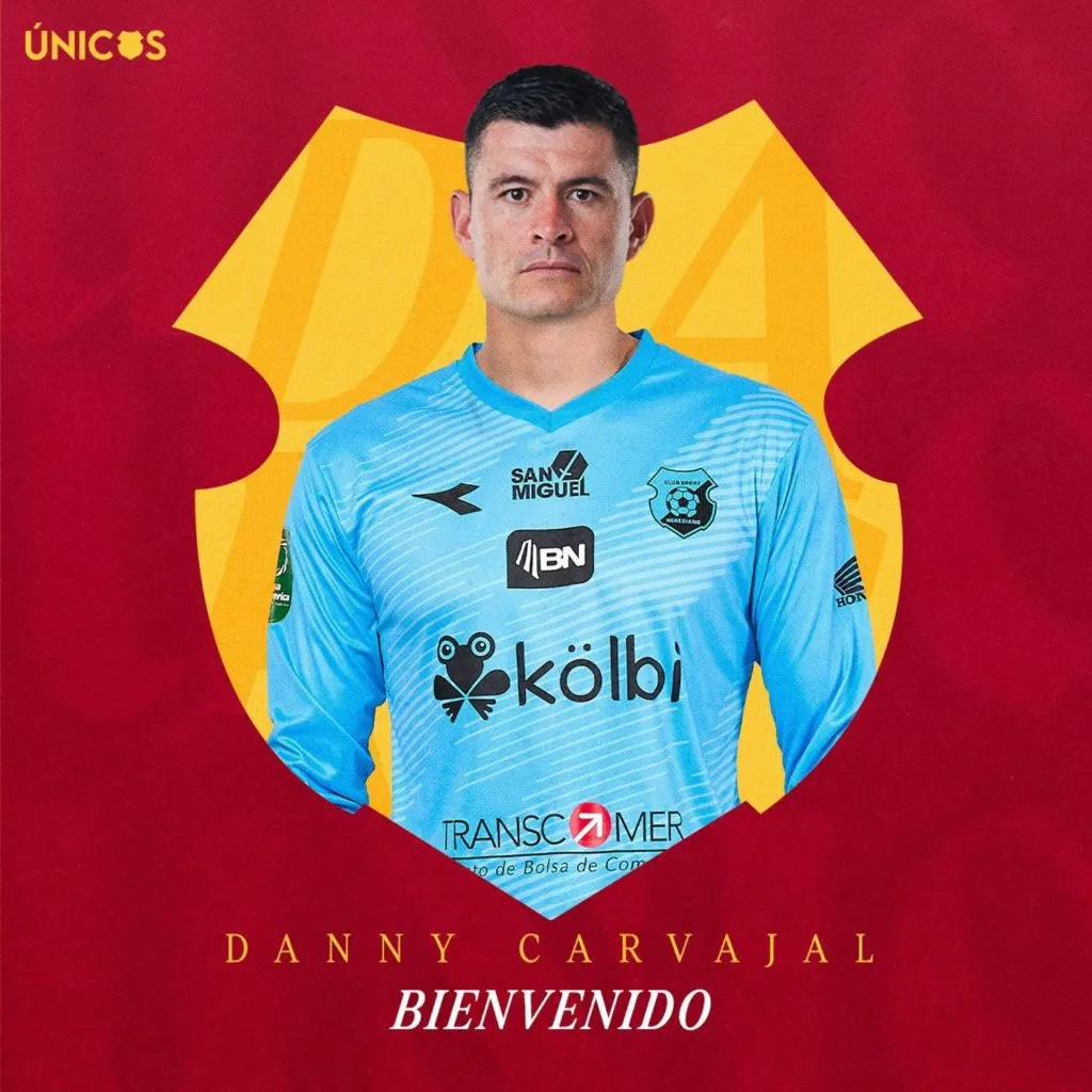Danny Carvajal terinó firmando para Herediano.