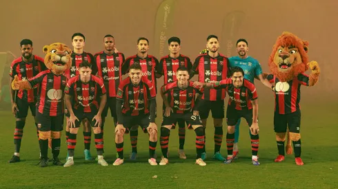 “Detalles mínimos”: lo buscan de Sudamérica y su futuro en Alajuelense está a punto de sentenciarse,