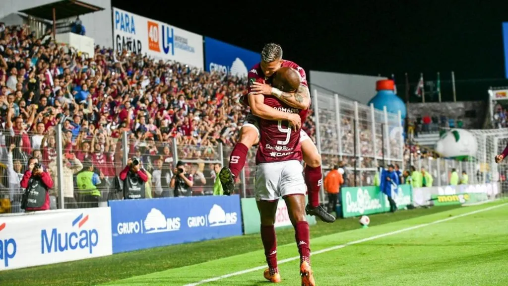 Luis Paradela sufrió mucho la salida de Javon East de Saprissa.