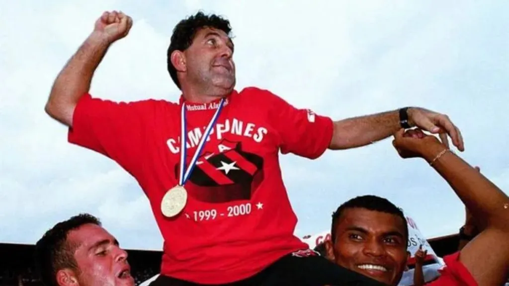 Guillherme Farinha se consagró campeón con Alajuelense.