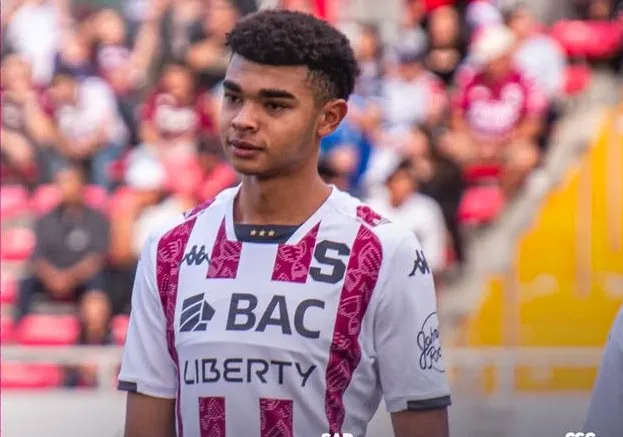 Dax Palmer en Los 90 minutos por la vida. (Foto: Saprissa)