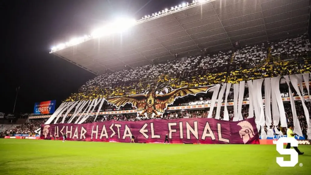La Cueva rugió y le hizo temblar las piernas a Mambo Núñez. (Instagram)