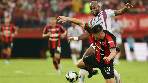 No hay paz en Alajuelense: Saprissa golpea a la Liga donde más le duele.
