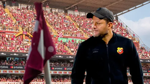 Jafet Soto queda expuesto ante Herediano.