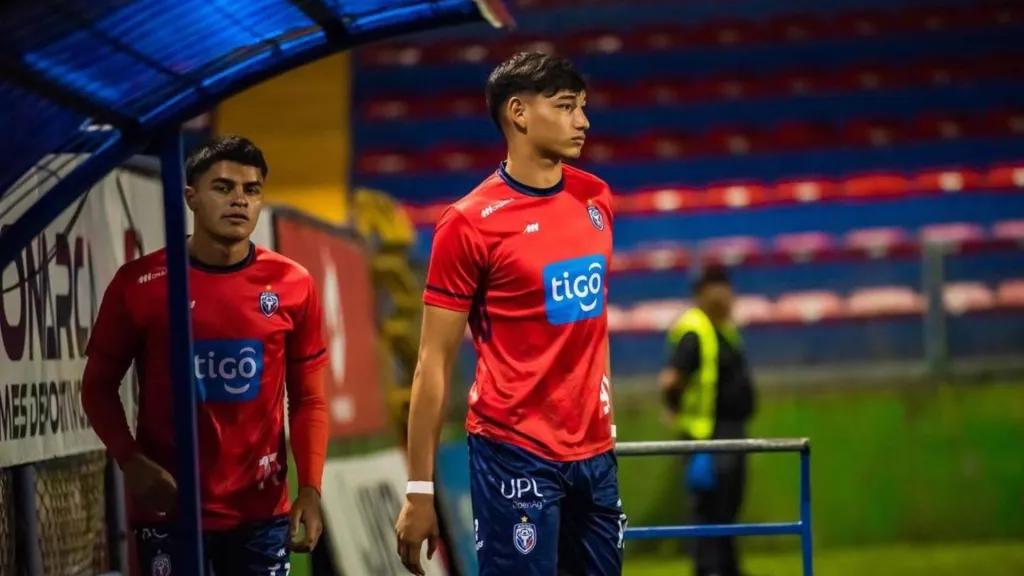 Joseth Peraza seguiría en San Carlos seis meses más. (Foto: San Carlos)