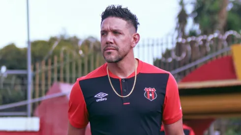 Leonel Moreira habló por primera vez tras su salida.