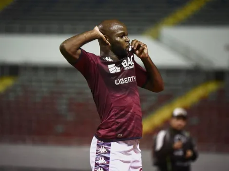 Pone la firma: Javon East recibe la propuesta que esperaba tras ser echado de Saprissa