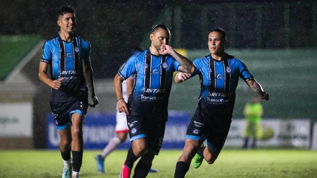 David Ramírez marcó un solo gol, frente a San Carlos, en ocho partidos con Santa Ana. (Foto: MR Agencia)