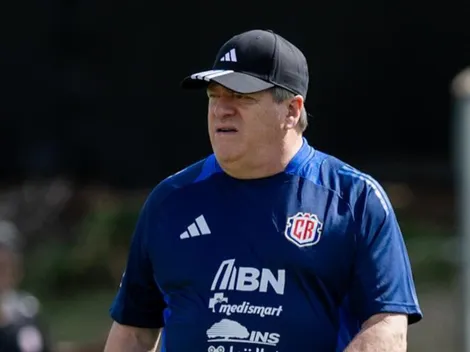 “Por el manejo del vestidor”: así fue la primera pelea del Piojo Herrera en Costa Rica