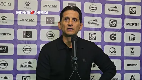 Ronald González hace llamado de atención a sus jugadores a pesar del triunfo de Comunicaciones