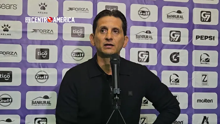 Ronald González hace llamado de atención a sus jugadores a pesar del triunfo de Comunicaciones