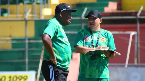 La decisión de Hernán Medford que le traería problemas con la FIFA