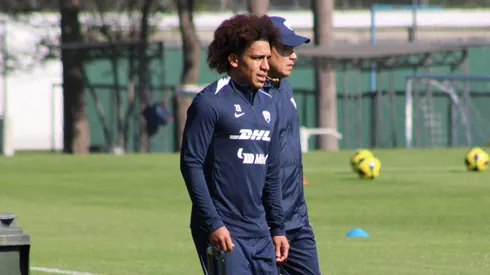 Se confirma el motivo por el que Adalberto Carrasquilla no debutó con Pumas