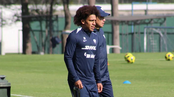 Se confirma el motivo por el que Adalberto Carrasquilla no debutó con Pumas
