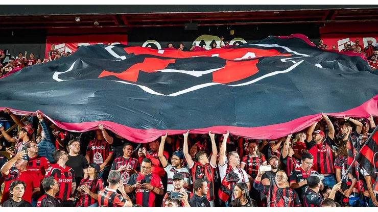 Alajuelense confirma una salida que golpea de lleno al corazón de la afición.