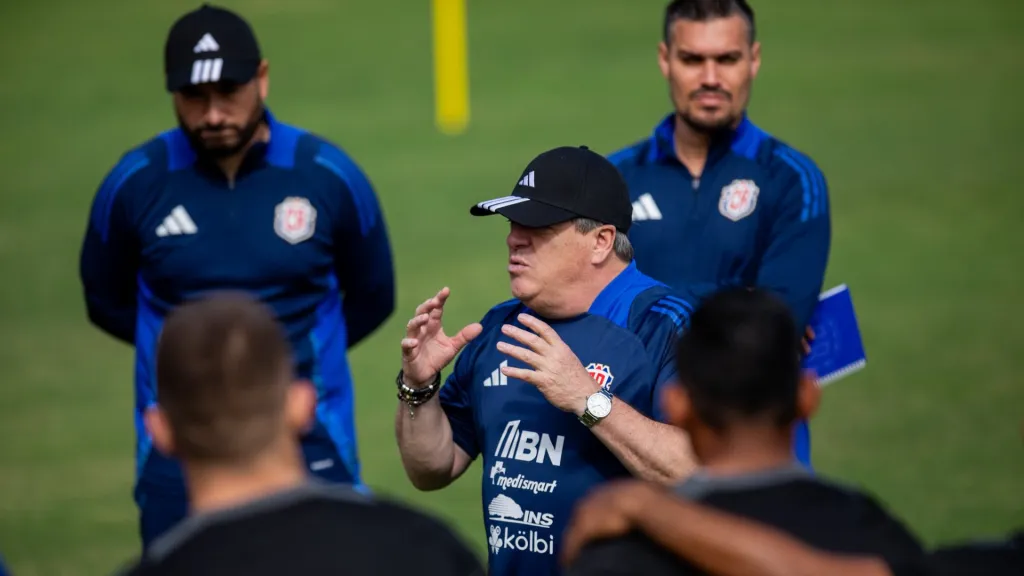 Miguel Herrera suma menos de diez entrenamientos con la Selección Nacional. (Foto: FCRF)