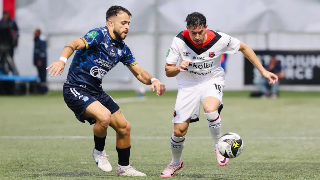 William Fernández y Joaquín Aguirre anotaron para Pérez Zeledón el pasado 29 de setiembre, mientras que Alberto Toril y Larry Angulo hicieron lo propio para LDA. (Foto: José Cordero)