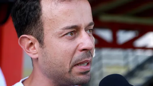 Javier Santamaría confirmó que Demetrius no podrá jugar en el primer equipo.