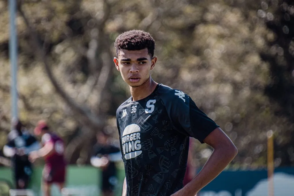 Dax Palmer tiene 17 años y un futuro inmenso. (Saprissa)