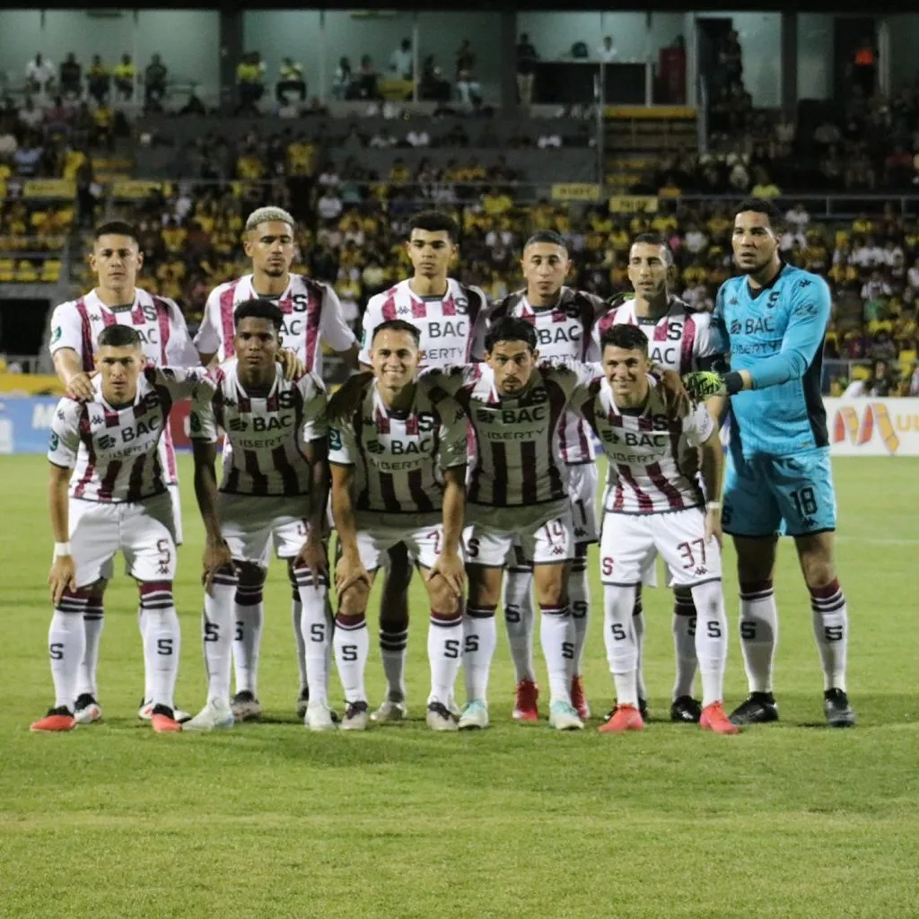 Saprissa tiene un problema con las expulsiones (Saprissa).
