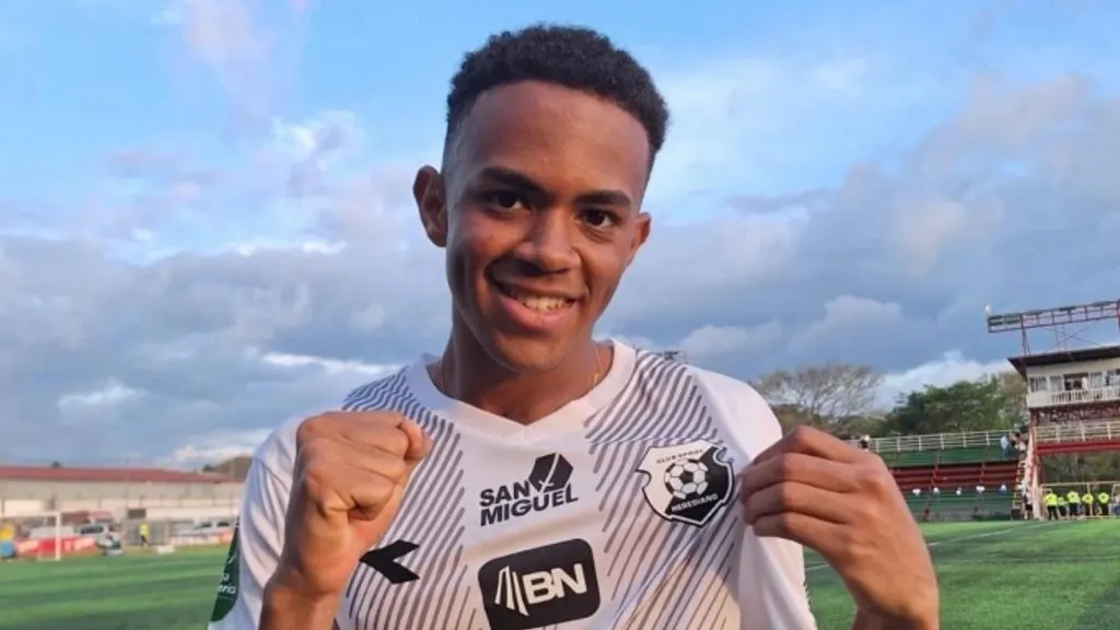 Shawn Johnson se irá cedido de Herediano.