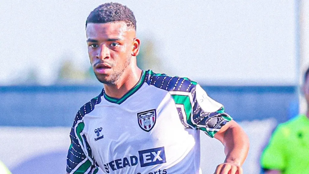 Jewison Bennette no jugará en el Charlton.