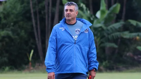 Insólito: Diego Vázquez volvió a ser suspendido y se pierde más juegos de Motagua