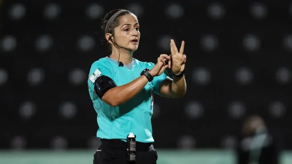 Marianela Araya será la jueza principal en el Clásico Nacional.