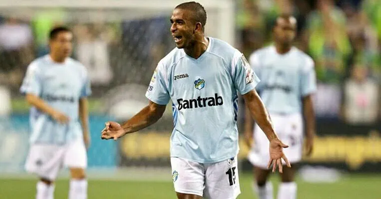 Fredy Thompson, una verdadera estrella del fútbol guatemalteco.