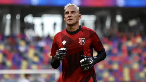 Keylor queda expuesto en Argentina por culpa de un rival