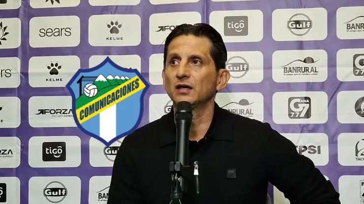 El entrenador tico está en una situación muy complicada.