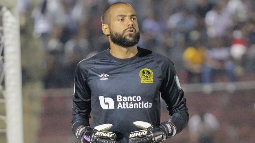 Edrick Menjívar se terminó quedando en Olimpia y buscará su décimo título de Liga Nacional.