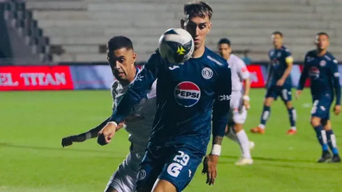 La reacción de Rodrigo Auzmendi en el clásico fue deleznable.