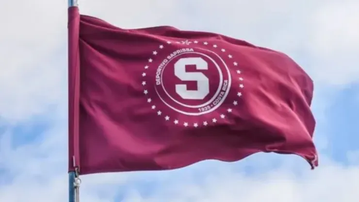 Es ídolo de Saprissa, acaba de quedar libre y en Tibás ya piden su regreso