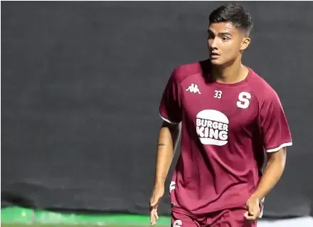Sequeira era un promesa emocionante, pero ahora no suma minutos (Saprissa).