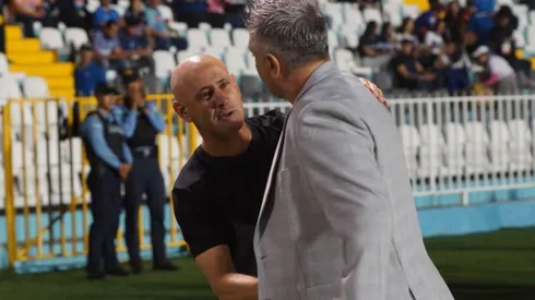 Eduardo Espinel derrotó por primera vez a Diego Vázquez en un Clásico Olimpia vs Motagua.