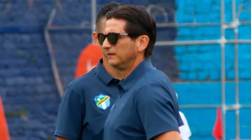 Ronald González es defendido por una de sus figuras en medio del mal momento de Comunicaciones