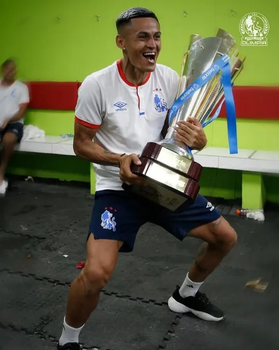 Najar habló de su paso por Olimpia y no descarta un regreso al equipo de sus amores.