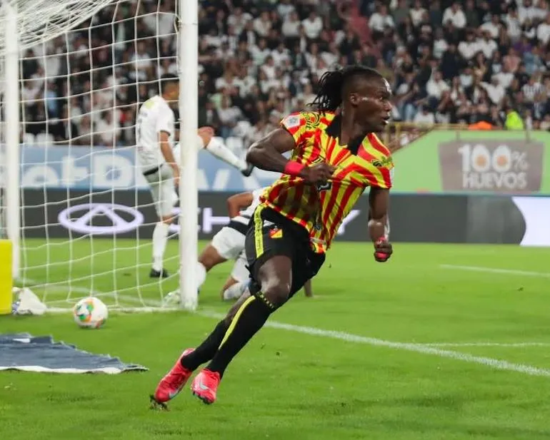 Rubilio Castillo anotó su primer gol en el clásico, pero fue opacado por la tensa situación que vivió.(Foto: Deportivo Pereira)