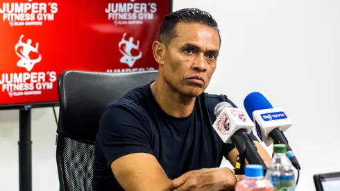 “No importa el técnico”: Paté Centeno carga contra Guimaraes en Alajuelense y Saprissa disfruta